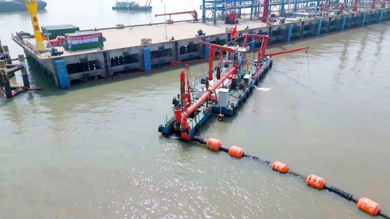 Cutter suction dredger front view